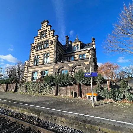 Wohnen Im Schloss - Alter Bahnhof Von *