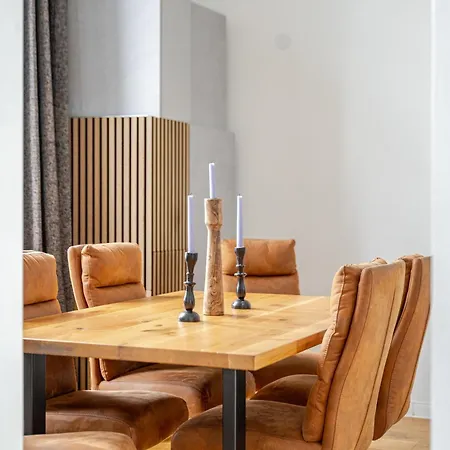 Apartment Wohnen Im Schloss - Alter Bahnhof Von *