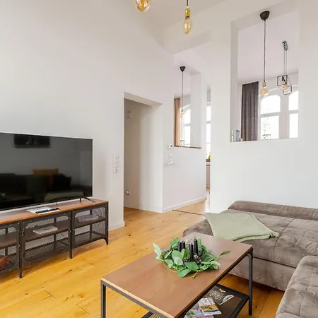 Wohnen Im Schloss - Alter Bahnhof Von Apartment