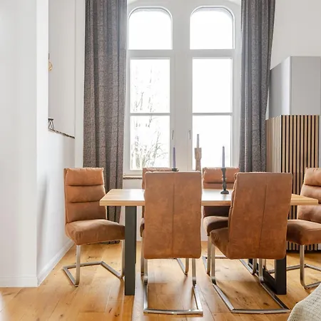 Wohnen Im Schloss - Alter Bahnhof Von Apartment *