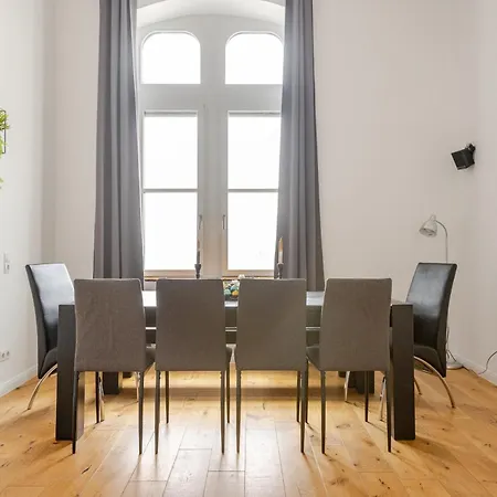 Wohnen Im Schloss - Alter Bahnhof Von * Kruft