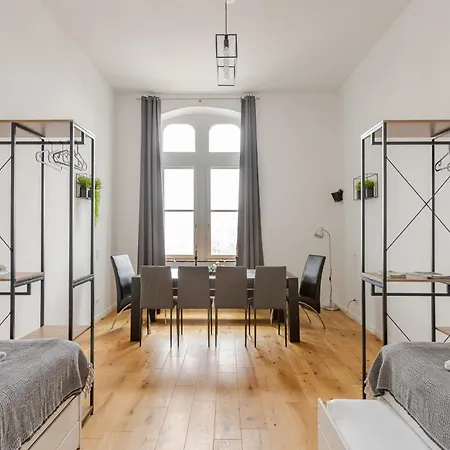 Wohnen Im Schloss - Alter Bahnhof Von Apartment