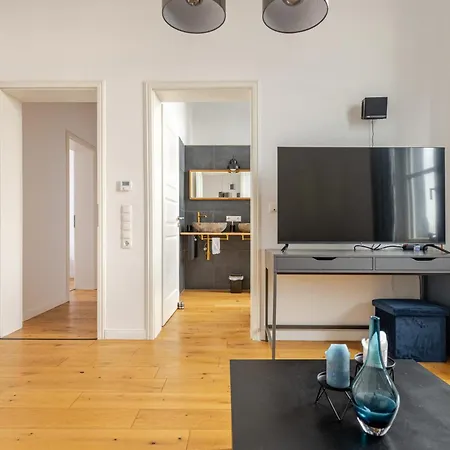 Wohnen Im Schloss - Alter Bahnhof Von Apartment Kruft