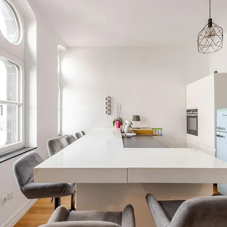 Wohnen Im Schloss - Alter Bahnhof Von 아파트