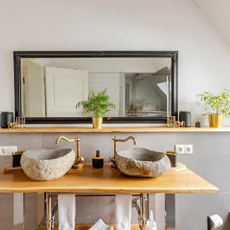 아파트 Wohnen Im Schloss - Alter Bahnhof Von