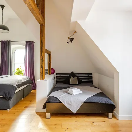 Wohnen Im Schloss - Alter Bahnhof Von 아파트 Kruft