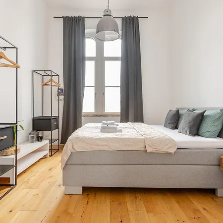 Wohnen Im Schloss - Alter Bahnhof Von Apartment *