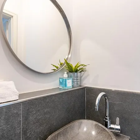 Wohnen Im Schloss - Alter Bahnhof Von * Kruft