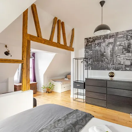 Wohnen Im Schloss - Alter Bahnhof Von Appartement