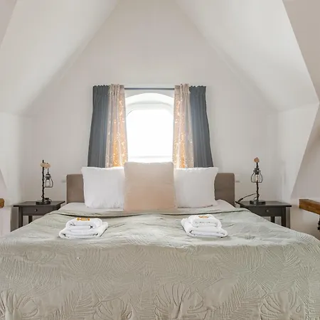 Wohnen Im Schloss - Alter Bahnhof Von * Kruft