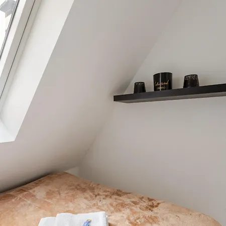 Wohnen Im Schloss - Alter Bahnhof Von Appartement