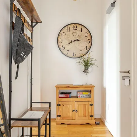 Wohnen Im Schloss - Alter Bahnhof Von Apartment