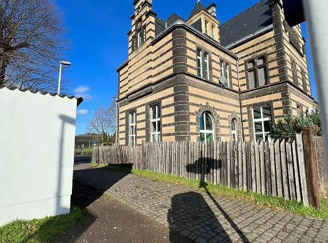 Wohnen Im Schloss - Alter Bahnhof Von * Kruft