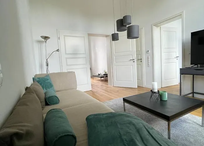 Wohnen Im Schloss - Alter Bahnhof Von *