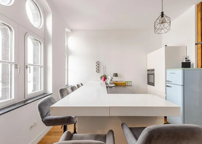 Wohnen Im Schloss - Alter Bahnhof Von Apartment