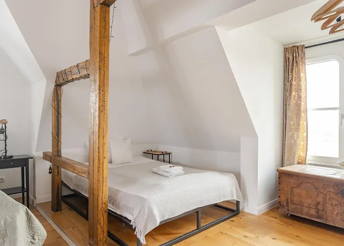 Apartment Wohnen Im Schloss - Alter Bahnhof Von *