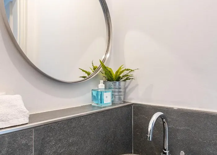 Wohnen Im Schloss - Alter Bahnhof Von * Kruft