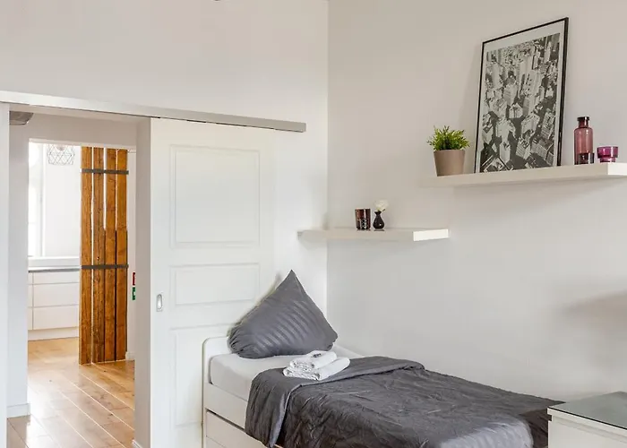 Wohnen Im Schloss - Alter Bahnhof Von Apartment Kruft