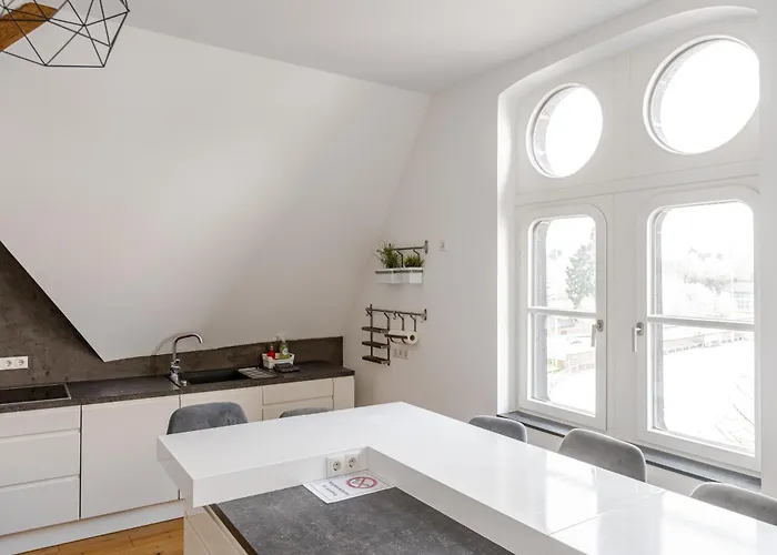 Wohnen Im Schloss - Alter Bahnhof Von Apartment *