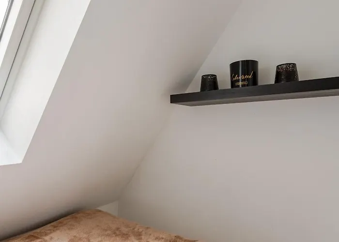 Wohnen Im Schloss - Alter Bahnhof Von Apartment